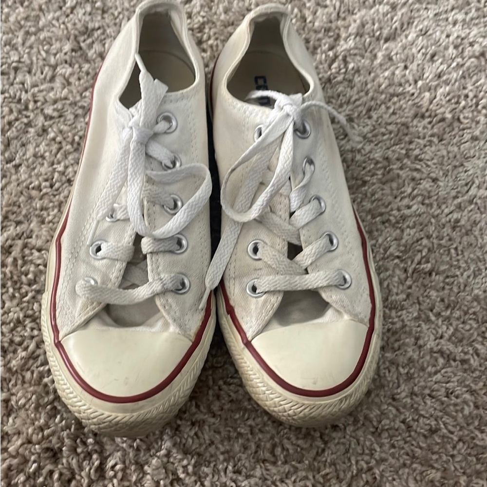 White converse size 6 wo’s
